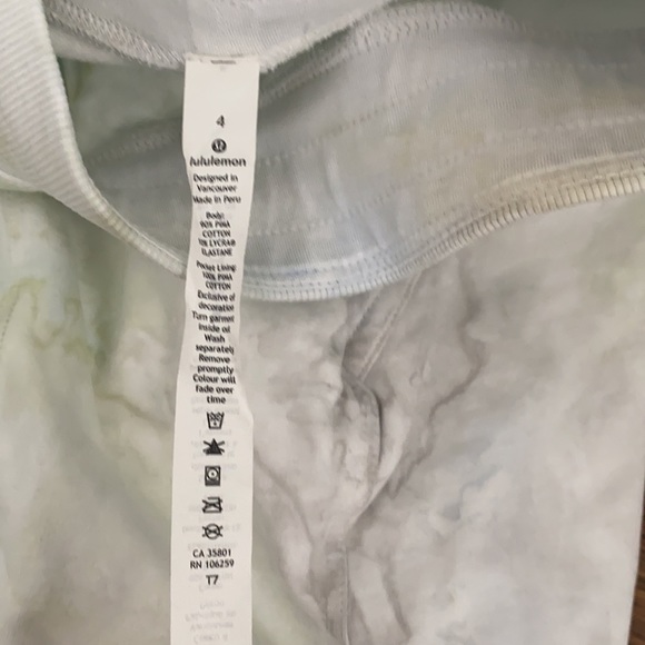 Lululemon LA joggers tie dye size 4 26” inseam - Picture 4 of 5